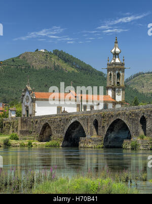 Portugal, the Minho district,  Ponte de Lima, the Roman bridge, river Lima and the church of Santo Antonio da Torre Stock Photo
