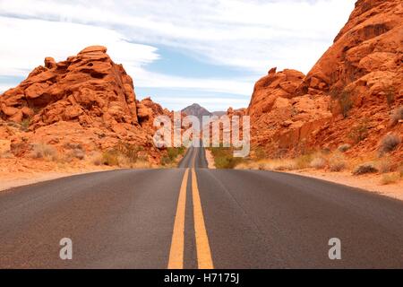 Scenic road through Valley of Fire State park, Nevada, USA Stock Photo