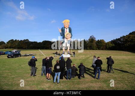 Edenbridge, UK. 2nd November 2016. Media gather around Edenbridge Bonfire Societies giant 30ft effigy of Republican Party nominee for President of the United States Donald Trump which will be burnt on November 5th during the Town's annual bonfire night celebrations. Credit:  Telephoto Images / Alamy Live News Stock Photo