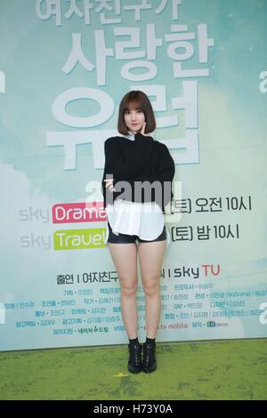 Seoul, Korea. 02nd Nov, 2016. GFriend members Eunha, SinB, Yerin, Yuju, Sowon attend a travel show The Europe GFriend loved in Seoul, Korea on 02th November, 2016.(China and Korea Rights Out) © TopPhoto/Alamy Live News Stock Photo