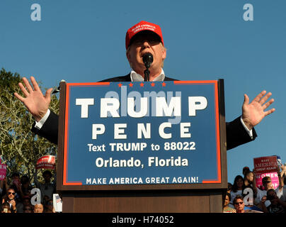 Orlando, Florida, USA. 2nd November, 2016. With the election six days away, Republican presidential nominee Donald Trump speaks at a campaign rally at the Central Florida Fairgrounds in Orlando, Florida on November 2, 2016. Credit:  Paul Hennessy/Alamy Live News Stock Photo