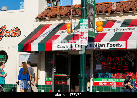 Filippi's Pizza Grotto, Little Italy, San Diego, California, USA. Stock Photo