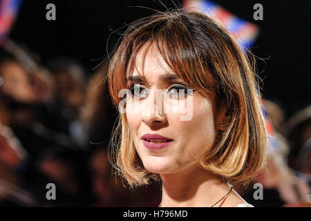 Anita Rani arrives on the Red Carpet for the Daily Mirror Pride of Britain Awards on 31/10/2016 at The Grosvenor House Hotel, London. Pictured: Anita Rani. Picture by Julie Edwards. Stock Photo