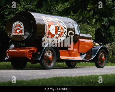 1927 Daimler Bottle van Stock Photo