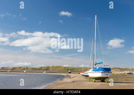 River Artro becomes a tidal estuary between the coastal village Llandanwg and Mochras or Shell Island, Gwynedd, Wales Stock Photo