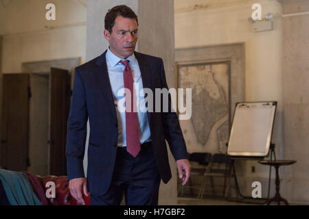 RELEASE DATE: May 13, 2016 TITLE: Money Monster STUDIO: TriStar Pictures DIRECTOR: Jodie Foster PLOT: Financial TV host Lee Gates and his producer Patty are put in an extreme situation when an irate investor takes over their studio PICTURED: Dominic West as Walt Camby (Credit: c TriStar Pictures/Entertainment Pictures/) Stock Photo