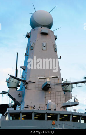 SAMPSON radar system of Royal Navy's HMS Duncan, used to control the Sea Viper missile system Stock Photo