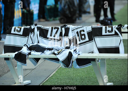 London, UK. 05th Nov, 2016. Barbarian shirts on a team bench prior to their match against South Africa for the Killik Cup at Wembley Stadium, London, UK. The match was a closely fought draw in the end, 31-31. The match was the invitational side's first appearance at Wembley since the Olympic Centenary match against Australia in 2008 and only the eighth time that they have played the Springboks since 1952. While South Africa is a national team, the Barbarians have no home ground or clubhouse. They're a touring club that plays at the invitation of clubs or unions and have visited all parts of th Stock Photo