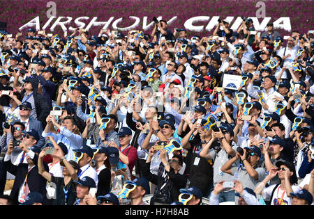 Beijing, China's Guangdong Province. 1st Nov, 2016. People watch the 11th China International Aviation and Aerospace Exhibition in Zhuhai, south China's Guangdong Province, Nov. 1, 2016. © Liang Xu/Xinhua/Alamy Live News Stock Photo