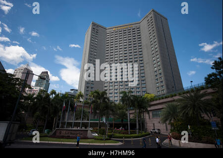 Shangri-La hotel, Ayala Avenue, Makati, Metro Manila, Philippine ...