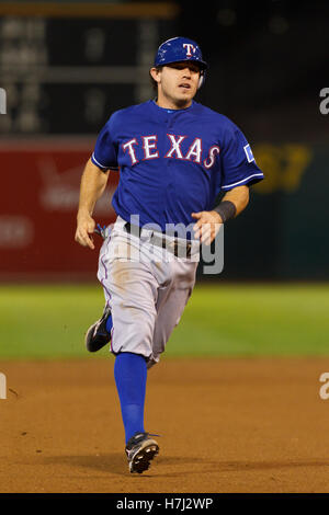 Ian Kinsler, Rangers bust out in 6th to defeat Orioles