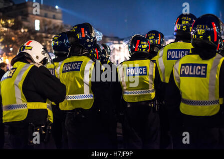 London, UK. 05th Nov, 2016. 5th November celebrations. The Million Mask March in which protestors covered their faces with mask and marched to Trafalgar Square to demonstrate against austerity, mass survelliance and human rights. Credit:  Alberto Pezzali/Pacific Press/Alamy Live News Stock Photo