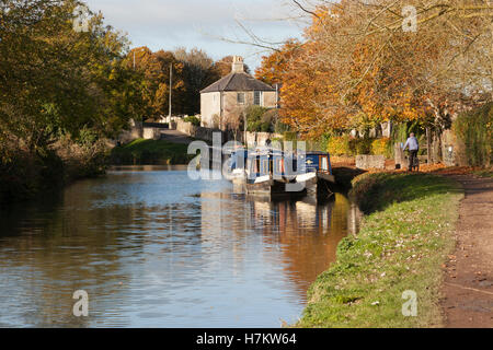 Kennet and Avon Canal autumn, Bradford on Avon, Wiltshire, England, UK Stock Photo