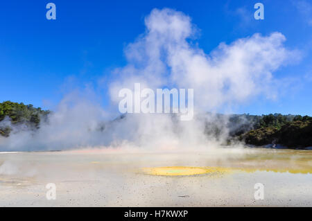 The Artist's Palette in the wonderland of the Wai-o-tapu geothermal area, near Rotorua, New Zealand Stock Photo