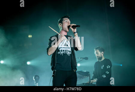 Manchester UK. 6th November 2016. Bastille perform at The Manchester Arena on their headline tour 2016, Manchester 06/11/2016 Credit:  Gary Mather/Alamy Live News Stock Photo