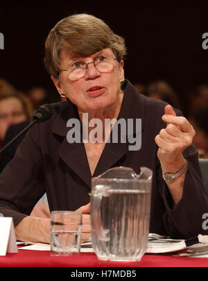 Washington, District of Columbia, USA. 13th Apr, 2004. Washington, DC - April 13, 2004 -- Former Attorney General Janet Reno testifies before the National Commission on Terrorist Attacks Upon the United States (the 9-11 Commission) in Washington, DC on April 13, 2004.Credit: Ron Sachs/CNP.[RESTRICTION: No New York Metro or other Newspapers within a 75 mile radius of New York City] © Ron Sachs/CNP/ZUMA Wire/Alamy Live News Stock Photo