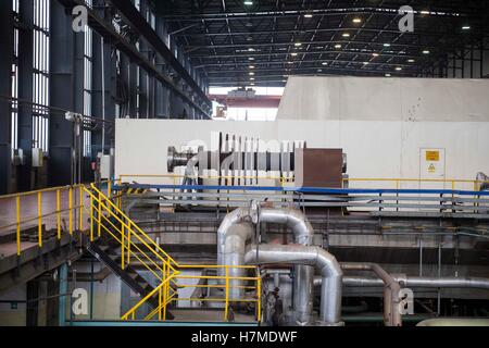 Chvaletice, Czech Republic. 05th Nov, 2016. Coal-fired power plant Elektrarna Chvaletice has open house, in Chvaletice, Czech Republic, November 5, 2016. Visitors were provided info on progress in modernisation of units 3 and 4 for around Kc3bn and were able to see technologies otherwise not presented to public. © Josef Vostarek/CTK Photo/Alamy Live News Stock Photo