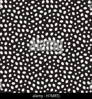 Vector Seamless Black And White Irregular Jumble Ellipses and Circles Pattern Abstract Background Stock Vector
