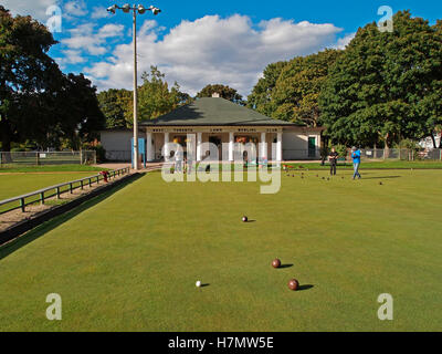 Bowlers at West Toronto Bowling Club in front of their iconic clubhouse – it is in the style of a classical Greek temple Stock Photo