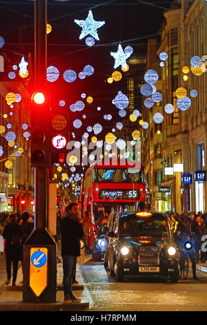 London, UK. 7th November 2016. Oxford Street Christmas decorations and lights with the theme Little Stars in aid of the NSPCC. Credit:  Paul Brown/Alamy Live News