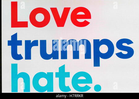 Philadelphia, Pennsylvania, USA. 5th Nov, 2016. Support sign for Hillary Clinton at the Mann Center For The Performing Arts in Philadelphia Pa © Ricky Fitchett/ZUMA Wire/Alamy Live News Stock Photo