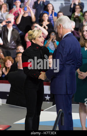 Raleigh, USA. 07th Nov, 2016. Lady Gaga greets former President Bill Clinton at the Clinton Final Midnight Rally in Raleigh NC © The Photo Access/Alamy Live News Stock Photo