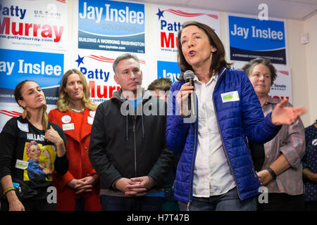 Seattle, Washington, USA. 07th Nov, 2016. Seattle, Washington: Junior United States Senator Maria Cantwell speaking to supporters at the canvass launch. Canvass Launch with Senator Murray, Governor Inslee, Rep. DelBene, and Tina Podlodowski: Seattle Get Out the Vote! Credit:  Paul Gordon/Alamy Live News Stock Photo