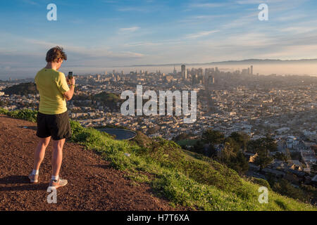 Looking out over San Francisco from Twin Peaks, California, USA Stock Photo