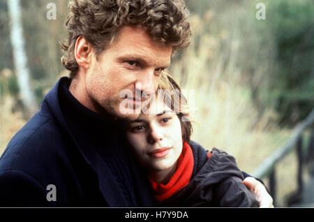 BLUT AN DER WIEGE, D 1994, Spielfilm von Markus Fischer, GABRIEL BARYLLI, RITA LENGYEL Stock Photo