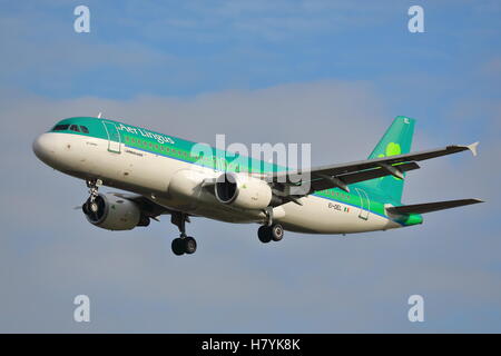 Ei-del Aer Lingus Airbus A320-200 Am Flughafen Düsseldorf. Dus Eddl 