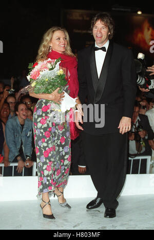 MICHELLE PFEIFFER DAVID KELLEY 'WHAT LIES BENEATH' PREMIERE FILM FESTIVAL VENICE ITALY 02 September 2000 Stock Photo