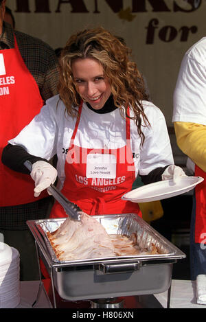 Jennifer Love Hewitt LA Mission and Anne Douglas Center's ...