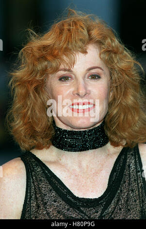 STEFANIE POWERS 21 June 2000 Stock Photo - Alamy