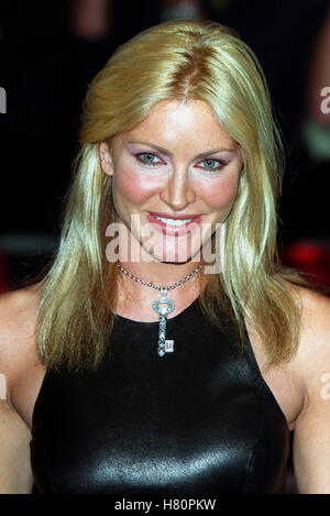 CAPRICE MISSION IMPOSSIBLE 2 PREMIER LONDON/ENGLAND LEICESTER SQ 04 July 2000 Stock Photo