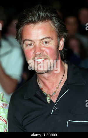 PAUL YOUNG FLINTSTONES IN VIVA ROCK VEGAS  LONDON ENGLAND 25 July 2000 Stock Photo