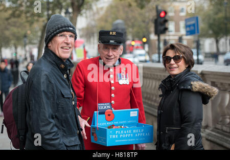 Chelsea Pensioner in Westminster, London Stock Photo