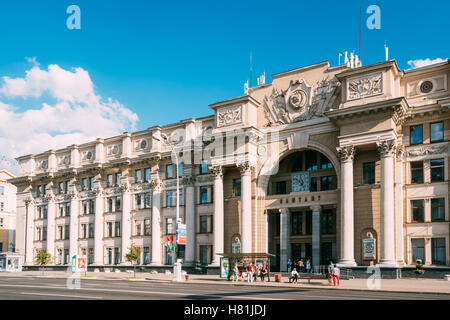 Minsk, Belarus. Main Facade And Entrance Of Post Office Building, Monumental Construction Of Stalinist Empire Style Or Socialist Stock Photo
