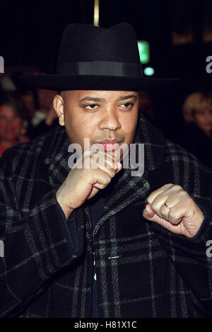 RUN DMC MUHAMMAD ALI'S 60TH BIRTHDAY KODAK THEATRE LA USA 12 January 2002 Stock Photo