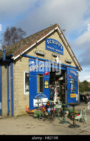 AIDENSFIELD GARAGE HEARTBEAT LOCATIONS GOATHLAND NORTH YORKSHIRE ENGLAND 18 February 2002 Stock Photo