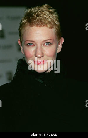 CATE BLANCHETT 'THE GIFT' FILM PREMIERE LOS ANGELES USA HOLLYWOOD 18 December 2000 Stock Photo