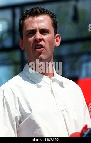 SCOTT MILLS  30 April 2000 Stock Photo