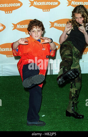 ALEXA VEGA & DARYL SABARA KIDS CHOICE AWARDS SANTA MONICA LOS ANGELES USA 21 April 2001 Stock Photo