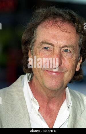 ERIC IDLE 'THE HOLY GRAIL' RE-RELEASE HOLLYWOOD LA USA 15 June 2001 Stock Photo