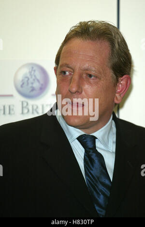 MARK WINGETT SOAP AWARDS 2002 BBC TELEVISION CENTRE LONDON ENGLAND 18 May 2002 Stock Photo