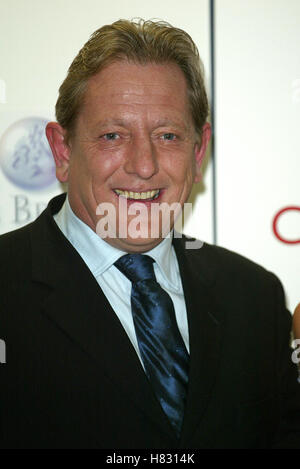 MARK WINGETT SOAP AWARDS 2002 BBC TELEVISION CENTRE LONDON ENGLAND 18 May 2002 Stock Photo