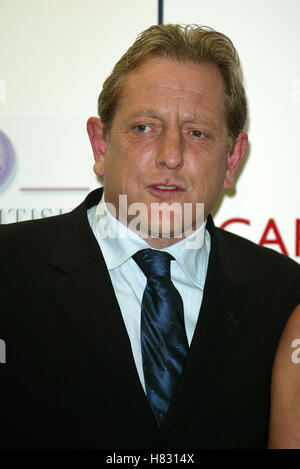 MARK WINGETT SOAP AWARDS 2002 BBC TELEVISION CENTRE LONDON ENGLAND 18 May 2002 Stock Photo