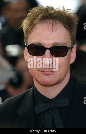 DAVID THEWLIS CANNES FILM FESTIVAL 2002 CANNES FILM FESTIVAL CANNES FRANCE 17 May 2002 Stock Photo