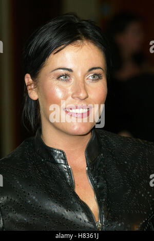 JESSIE WALLACE INSIDE SOAP AWARDS THE MAYFAIR CLUB LONDON ENGLAND 30 September 2002 Stock Photo