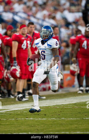 Sep. 18, 2009; Fresno, CA, USA; Boise State Broncos running back D.J. Harper (6) rushes for a 60 yard touchdown during the second quarter of the Fresno State Bulldogs game at Bulldog Stadium. Stock Photo