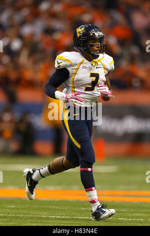 West Virginia Mountaineers Stedman Bailey (3) in action during a game ...